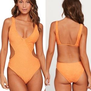 L*Space Terry Cloth Monaco One piece swimsuit Sz 6